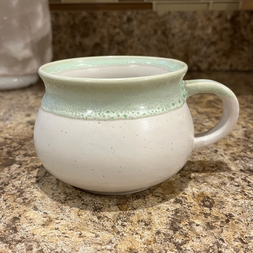 Sabina White and Light Green Mug Made in Korea 12 oz. - Picture 3 of 11